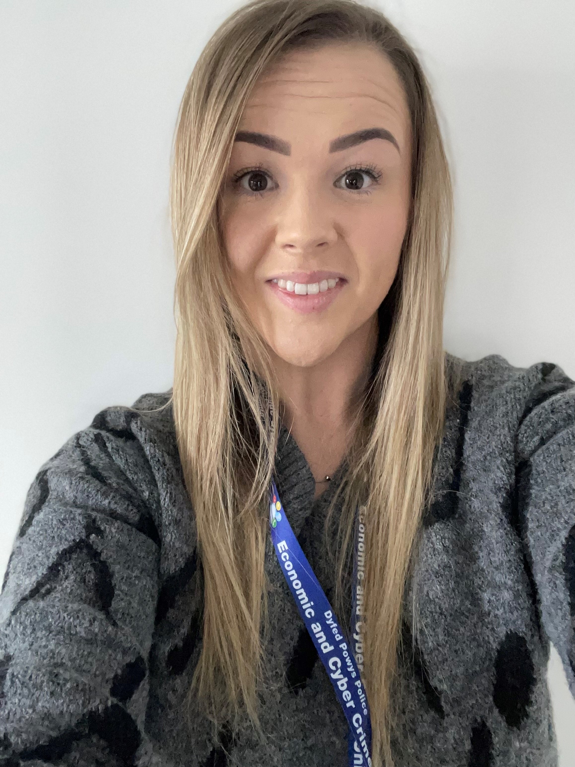 Photo of Rebecca Jones 