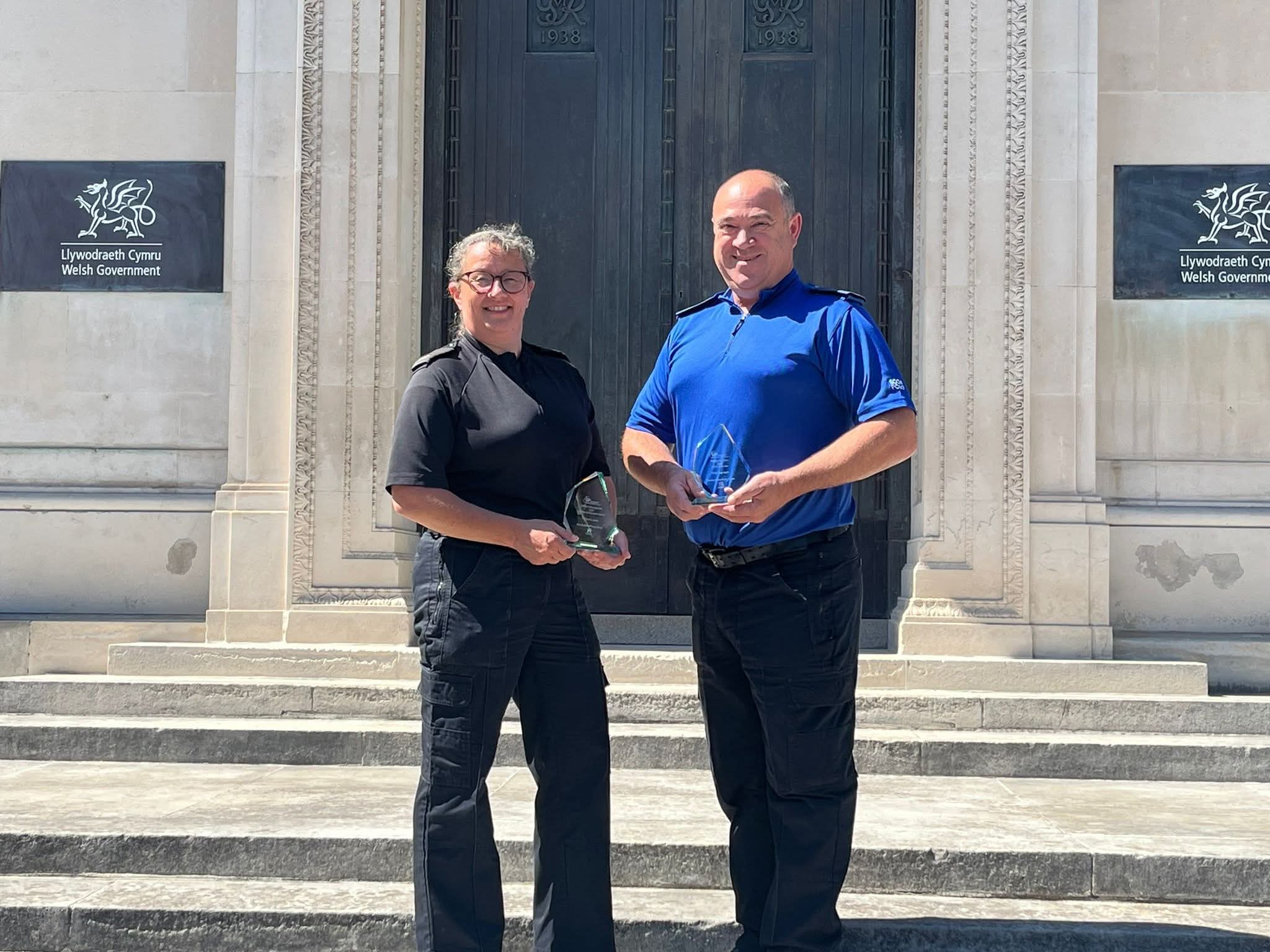 Pic of PC Charlie Jones and PCSO Gary Gwilt