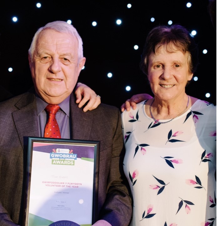 Tom Evans award 2.jpg